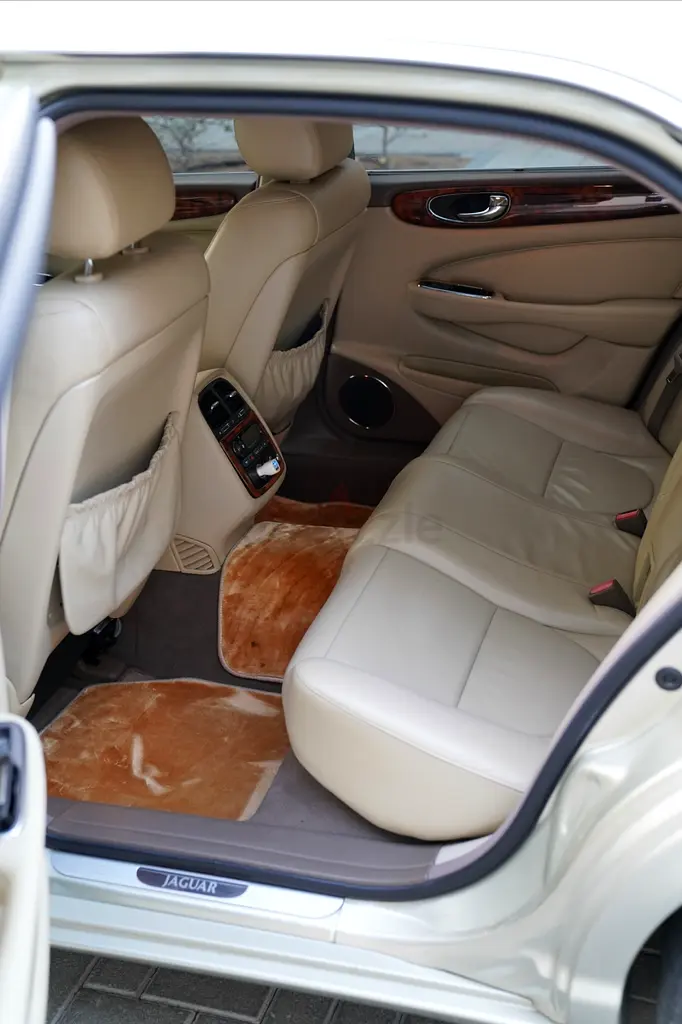 Jaguar XJ 2006 GCC Specs V6 Luxury Sedan - Image 14