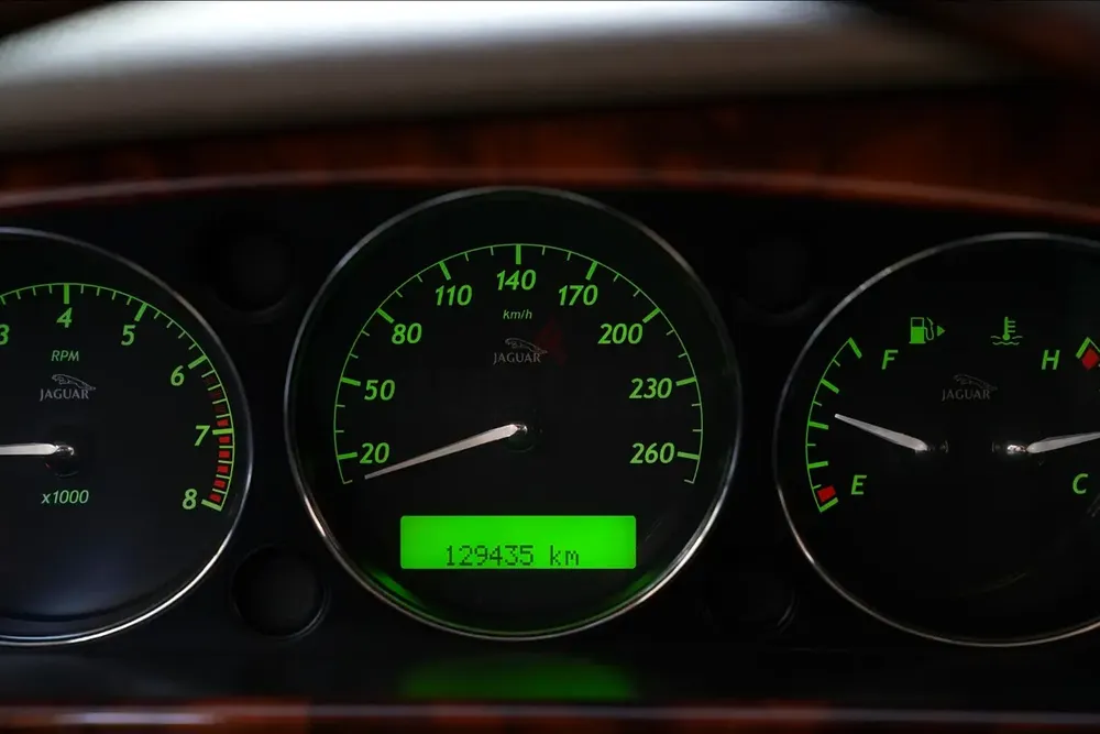 Jaguar XJ 2006 GCC Specs V6 Luxury Sedan - Image 15