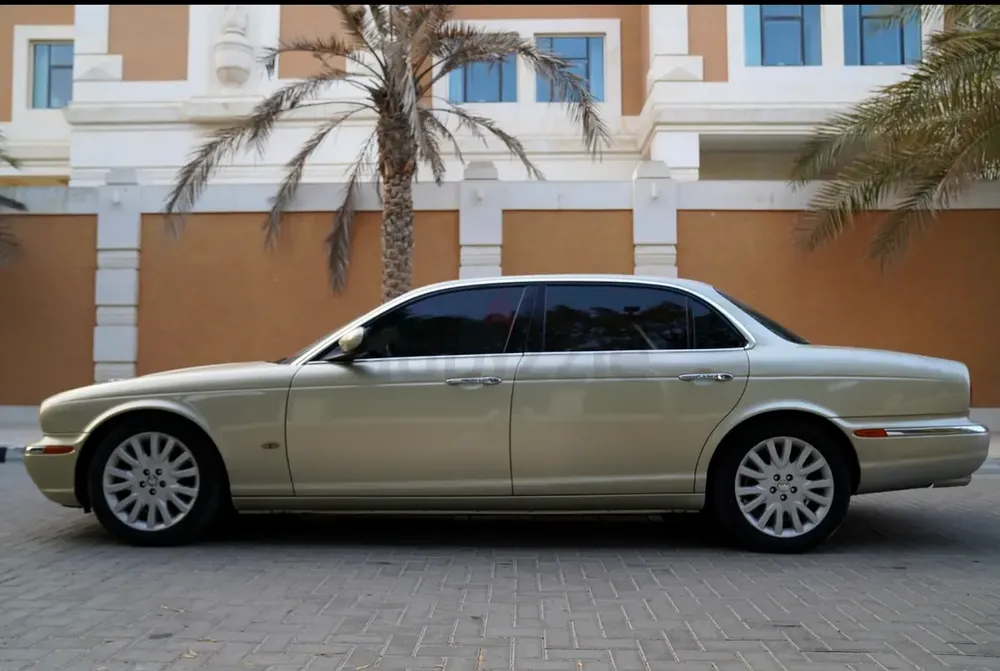 Jaguar XJ 2006 GCC Specs V6 Luxury Sedan - Image 4
