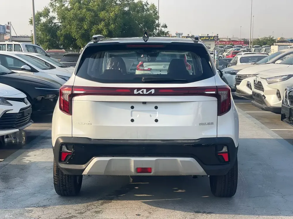 2025 KIA SELTOS 1.5L BLACK ROOF WITH ELECTRIC SEAT - Image 4