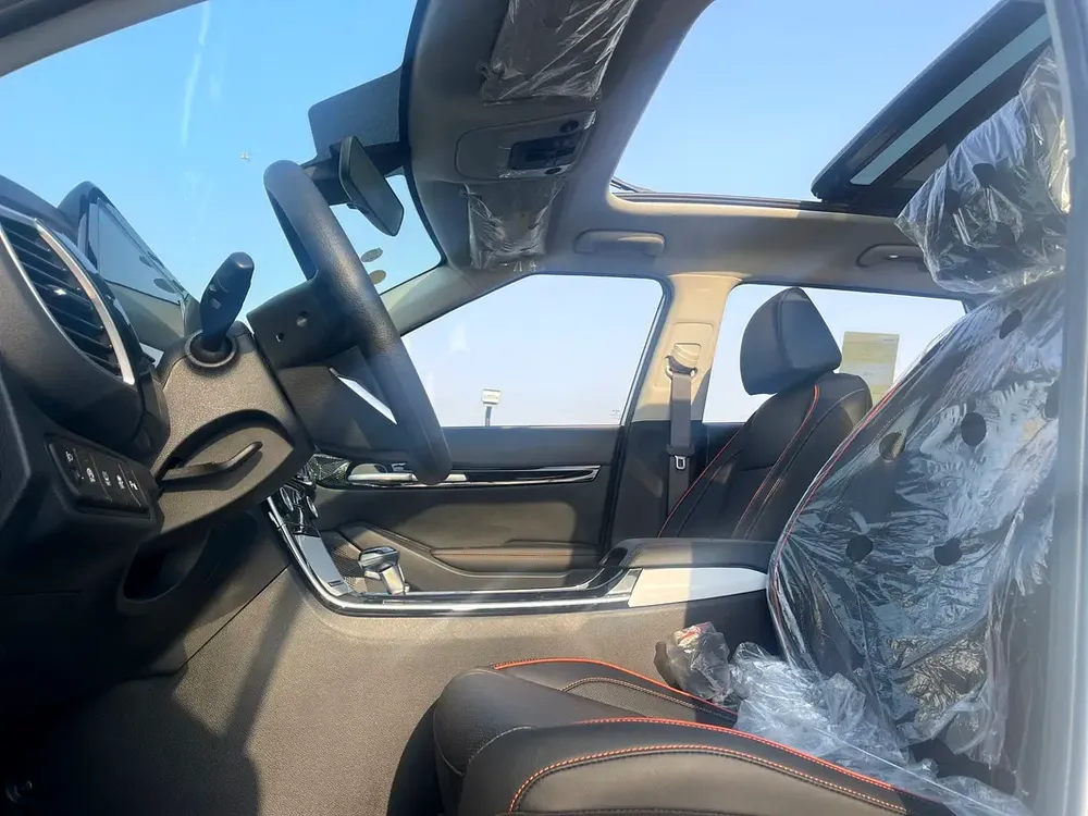 2025 KIA SELTOS 1.5L BLACK ROOF WITH ELECTRIC SEAT - Image 8
