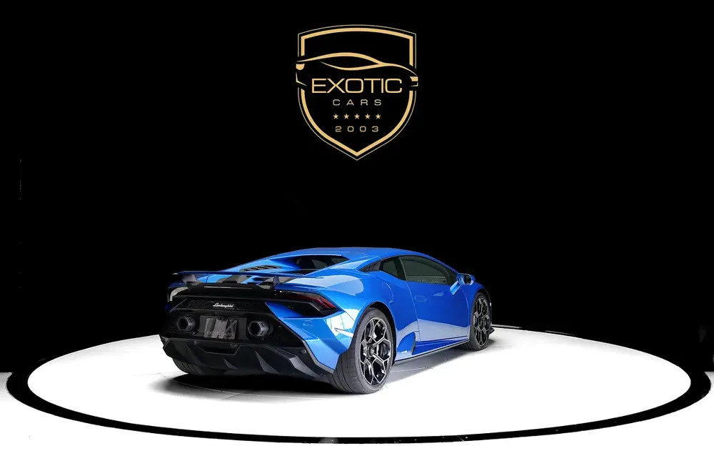HURACAN TECNICA | CARBON INTERIOR | ALCANTARA SEATS | WARRANTY AVAILABLE - Image 4
