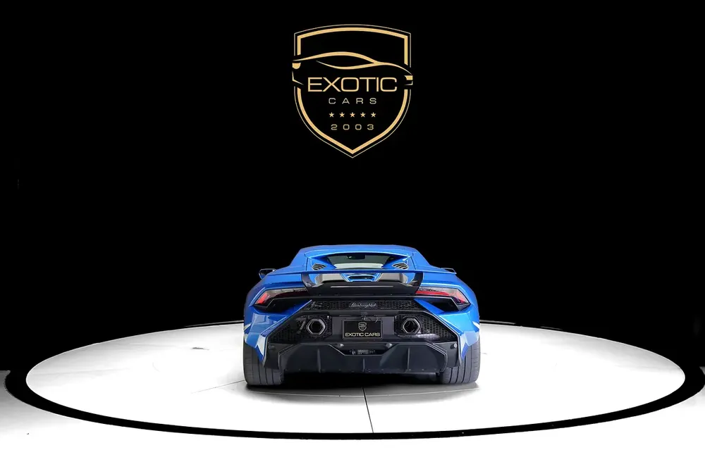 HURACAN TECNICA | CARBON INTERIOR | ALCANTARA SEATS | WARRANTY AVAILABLE - Image 5