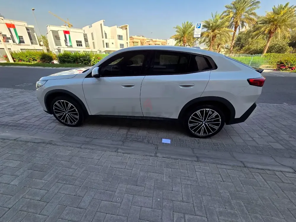 2025 BMW X2 sDrive18i - GCC Specs - Brand New! - Image 4