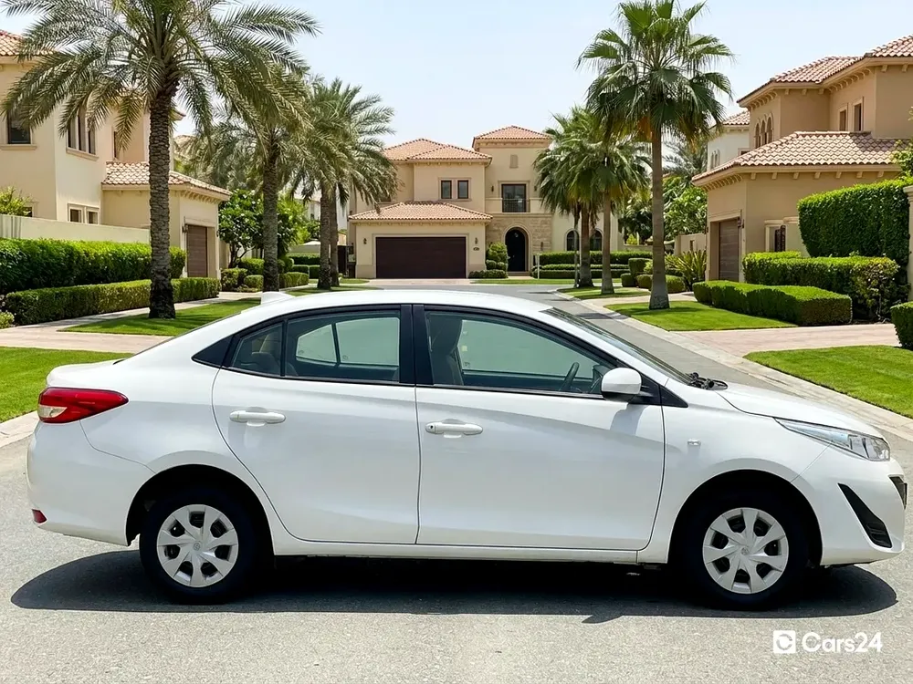 AED 579/month | 0 Downpayment | Free 3 Months Warranty | 30 Day Return | TOYOTA YARIS 2022 - Image 5