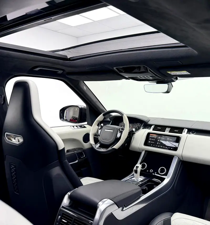 2022 Range Rover Sport SVR Carbon Edition, 2028 RR Warranty, Full RR Service History, Low Km, GCC - Image 13