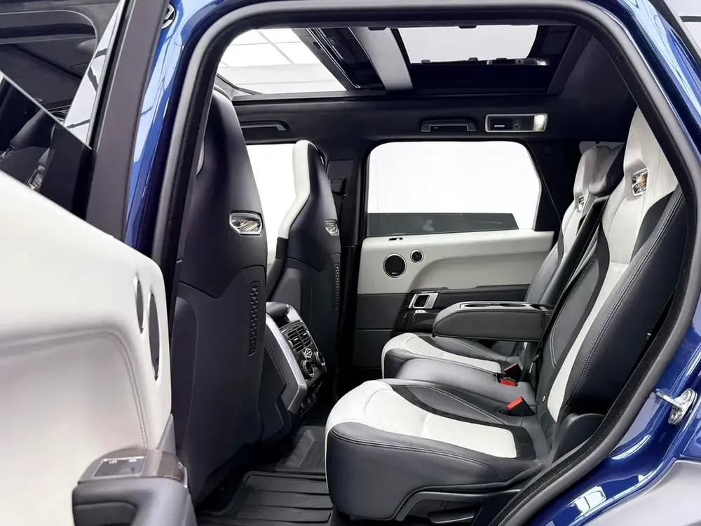 2022 Range Rover Sport SVR Carbon Edition, 2028 RR Warranty, Full RR Service History, Low Km, GCC - Image 19