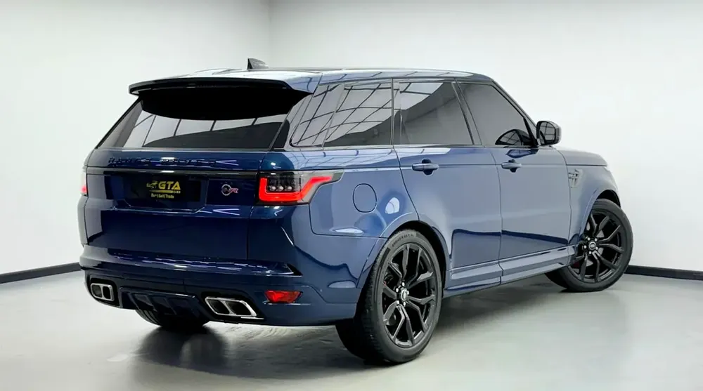 2022 Range Rover Sport SVR Carbon Edition, 2028 RR Warranty, Full RR Service History, Low Km, GCC - Image 4