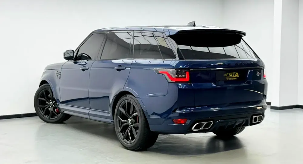 2022 Range Rover Sport SVR Carbon Edition, 2028 RR Warranty, Full RR Service History, Low Km, GCC - Image 6