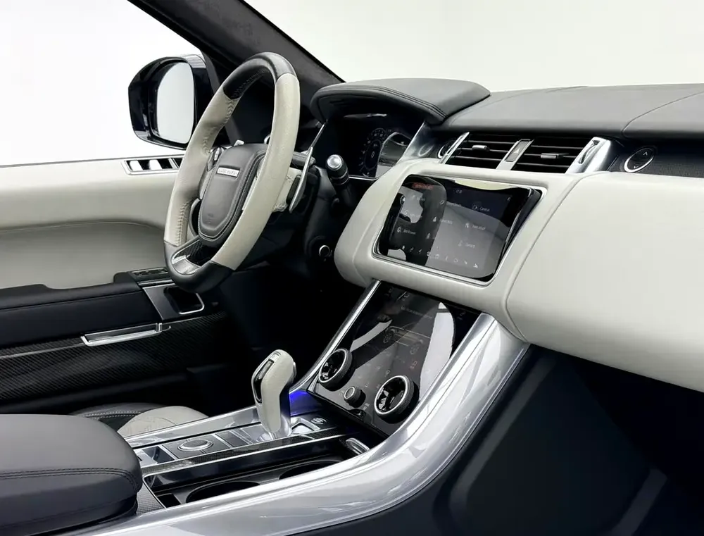 2022 Range Rover Sport SVR Carbon Edition, 2028 RR Warranty, Full RR Service History, Low Km, GCC - Image 8