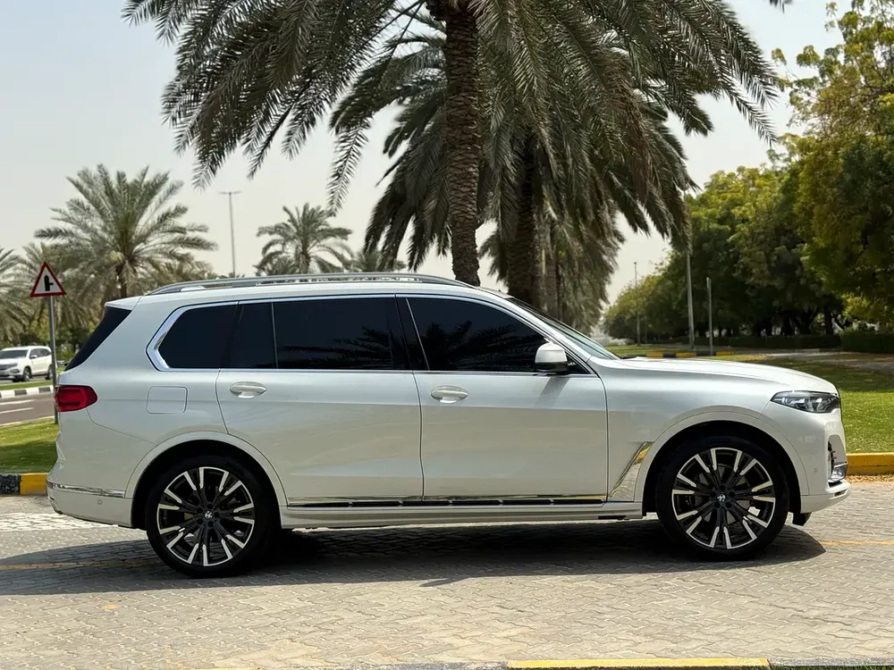 BMW X7 xDrive40i 2020 GCC Specs - Luxury 7-Seater - Image 6