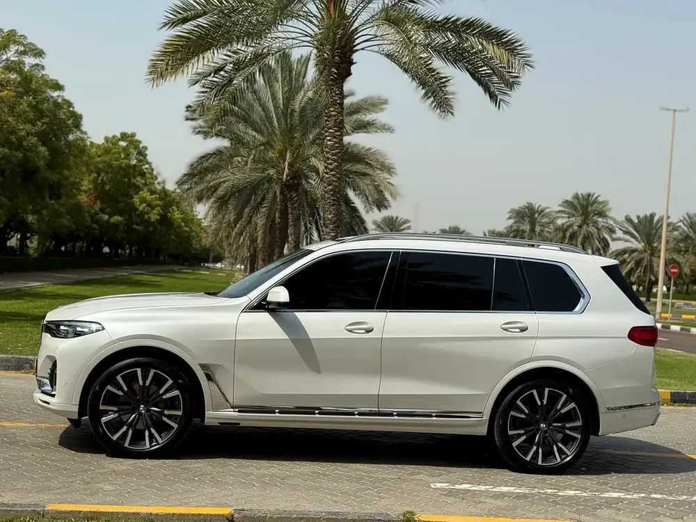 BMW X7 xDrive40i 2020 GCC Specs - Luxury 7-Seater - Image 7