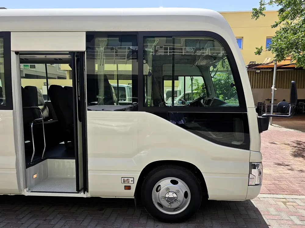 Toyota Coaster 2.7l M/T RWD 23 seats Automatic Door white color Gcc Specs 2026 Model 026 - Image 20