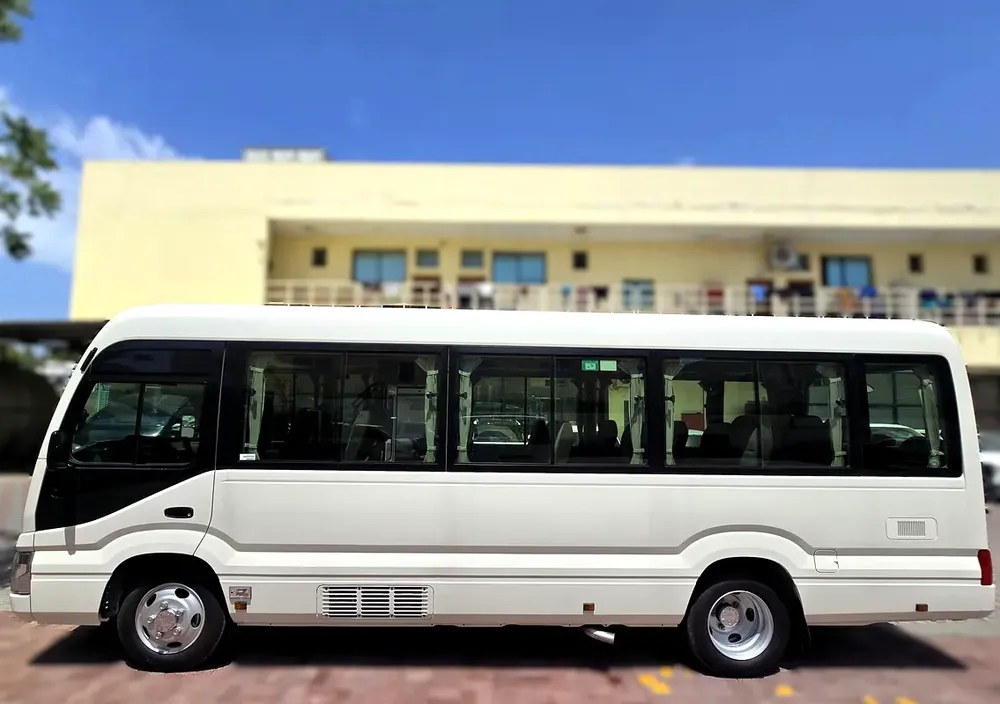Toyota Coaster 2.7l M/T RWD 23 seats Automatic Door white color Gcc Specs 2026 Model 026 - Image 4