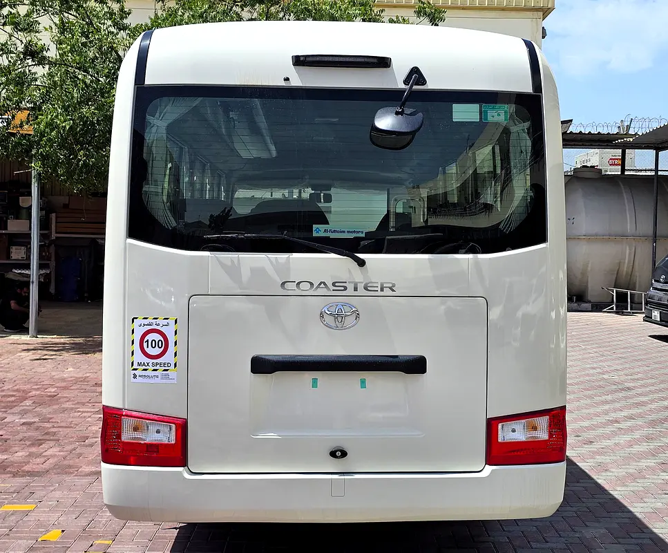 Toyota Coaster 2.7l M/T RWD 23 seats Automatic Door white color Gcc Specs 2026 Model 026 - Image 5