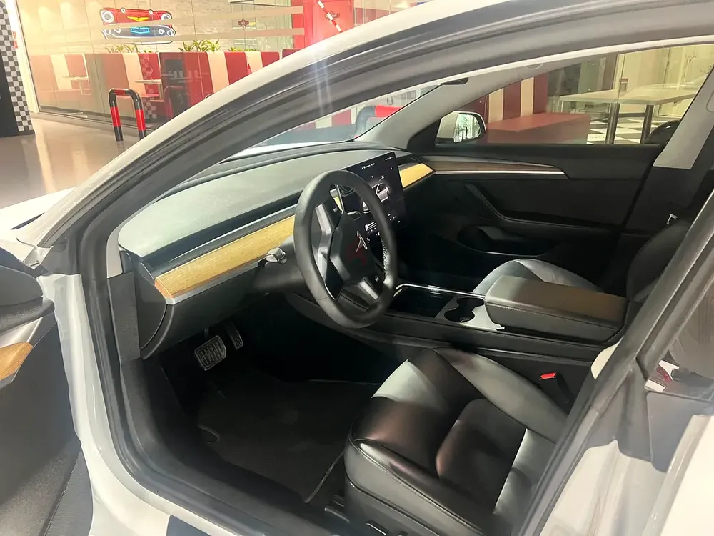 2022 Tesla Model 3 Standard (GCC Specs) - Image 8