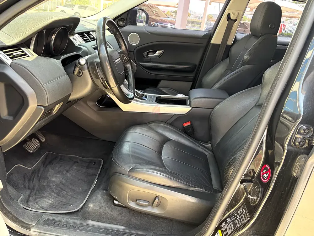 Land Rover Range Rover Evoque  2019 - Korean Specs - Image 8