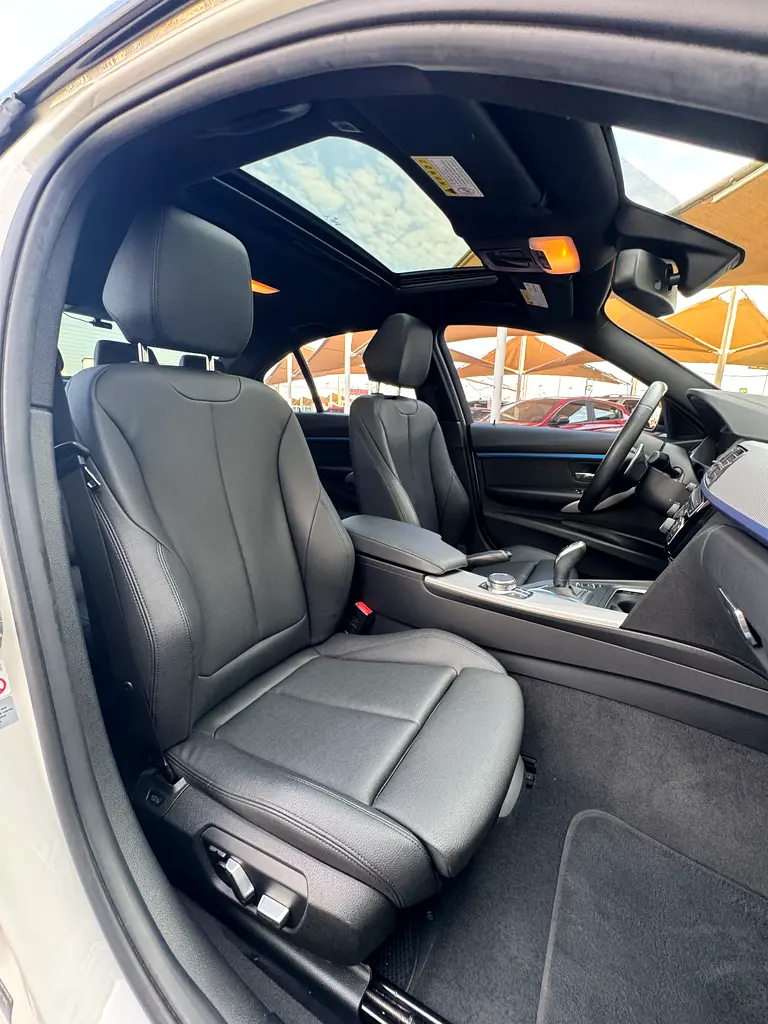 2019 BMW 3-Series 320i M KIT xDrive - fully loaded Well Maintained - Image 15