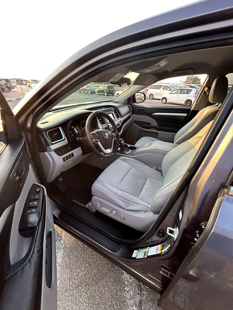 2014 Toyota Highlander LE+ 3.5L V6 - MidOption+ 7 Seater - Truck Auto - Electric Seat - Rear CAM - Image 12