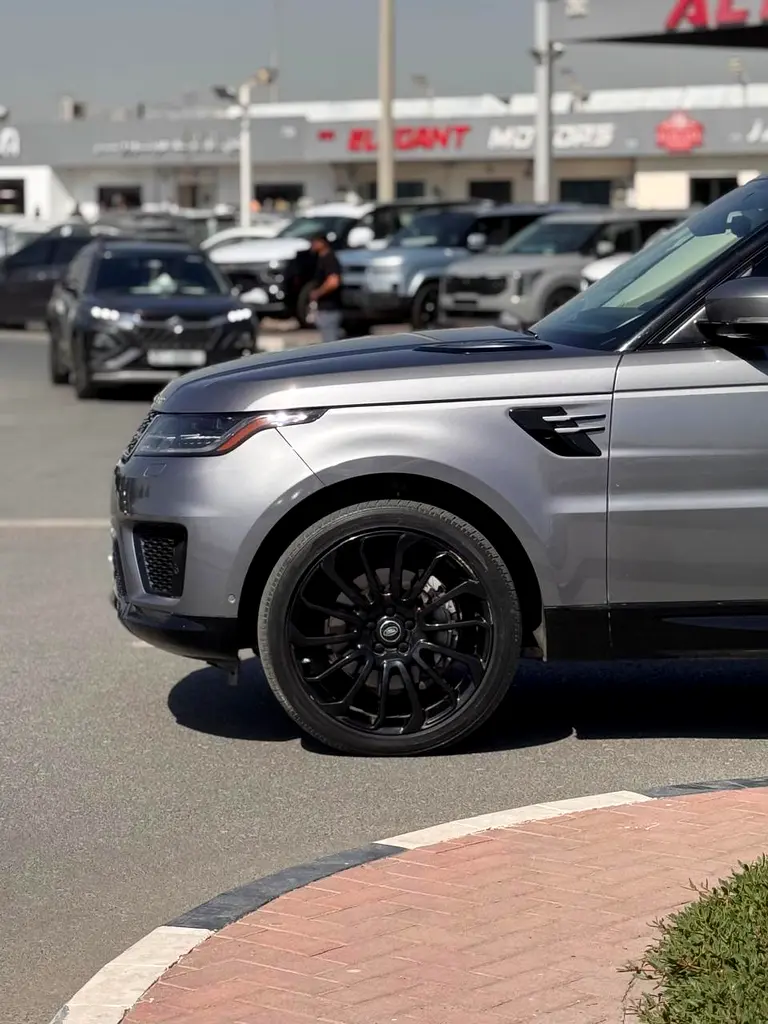 2020- RANGE ROVER SPORT HSE  - AMERICAN SPECES - ONLY 146,000 KM - Image 4