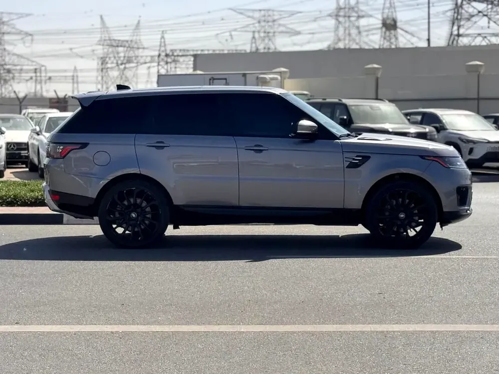 2020- RANGE ROVER SPORT HSE  - AMERICAN SPECES - ONLY 146,000 KM - Image 5