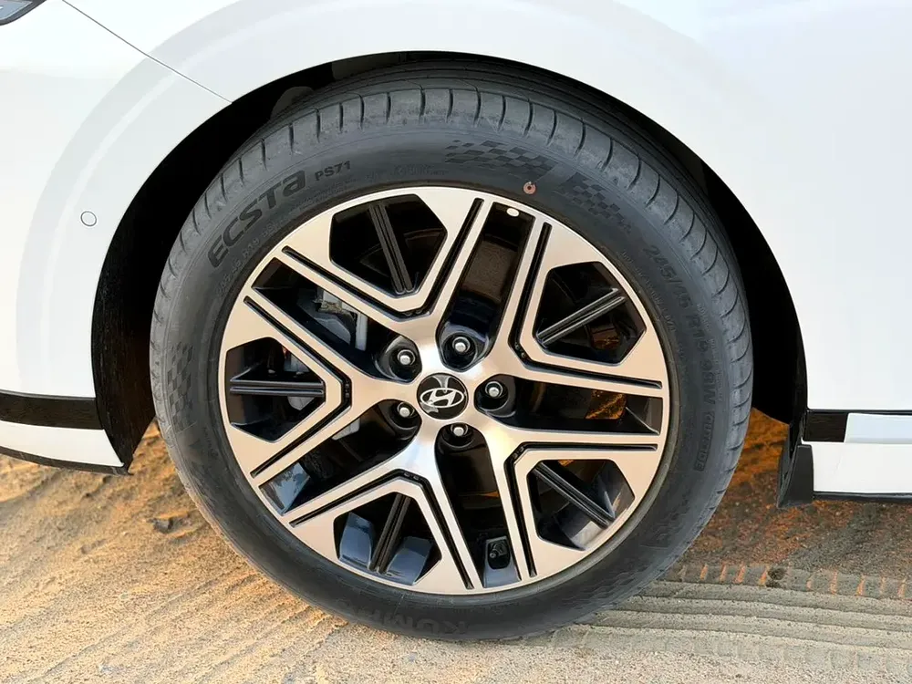Hyundai Azera Premium 2026 - GCC Specs - Brand New - Image 11