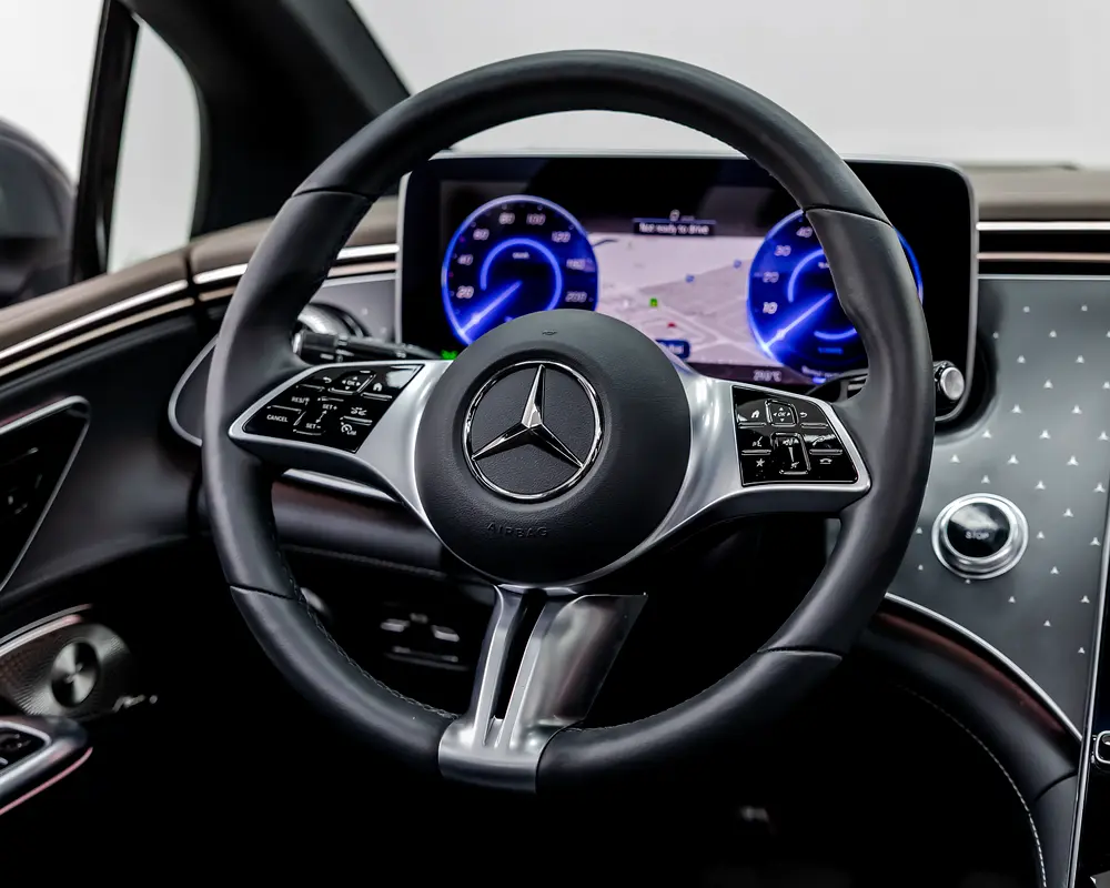 MERCEDES EQE350+ || 2024 - GCC - GARGASH WARRANTY AND SERVICE CONTRACT - EXCELLENT CONDITION - Image 11