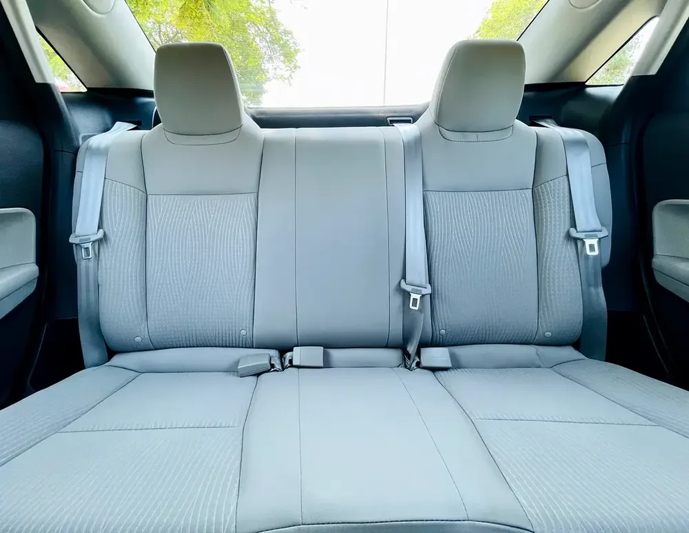 UNLIMITED MILEAGE WARRANTY / CRUISE CONTROL + CAMERA + ALLOY WHEELS + LED LIGHT / IN HOUSE FINANCE - Image 12