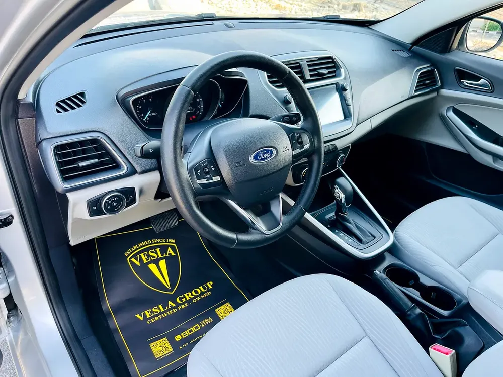 UNLIMITED MILEAGE WARRANTY / CRUISE CONTROL + CAMERA + ALLOY WHEELS + LED LIGHT / IN HOUSE FINANCE - Image 13