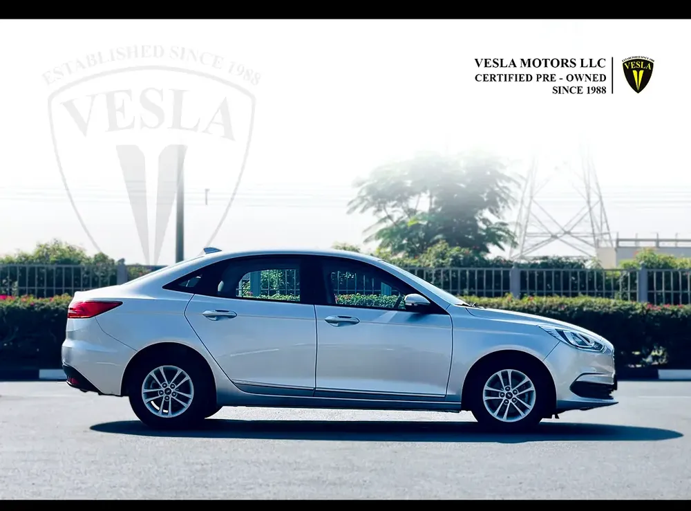 UNLIMITED MILEAGE WARRANTY / CRUISE CONTROL + CAMERA + ALLOY WHEELS + LED LIGHT / IN HOUSE FINANCE - Image 5