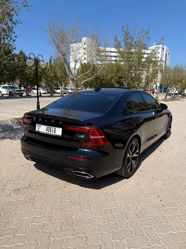 Volvo S60 2020 Gcc ( R design ) - Image 5