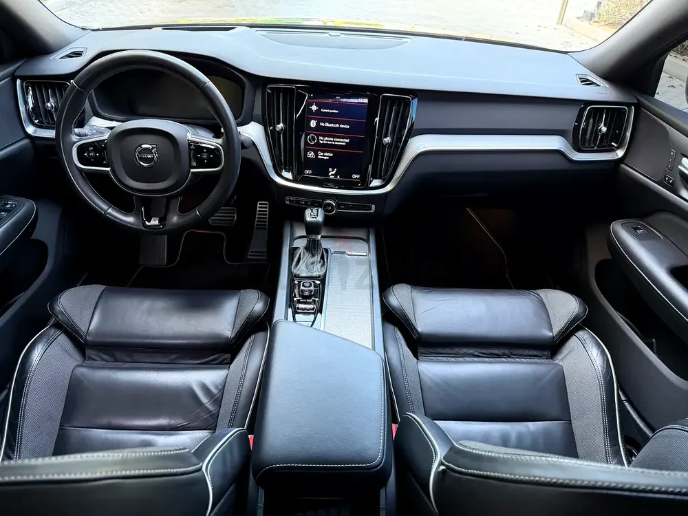 Volvo S60 2020 Gcc ( R design ) - Image 7