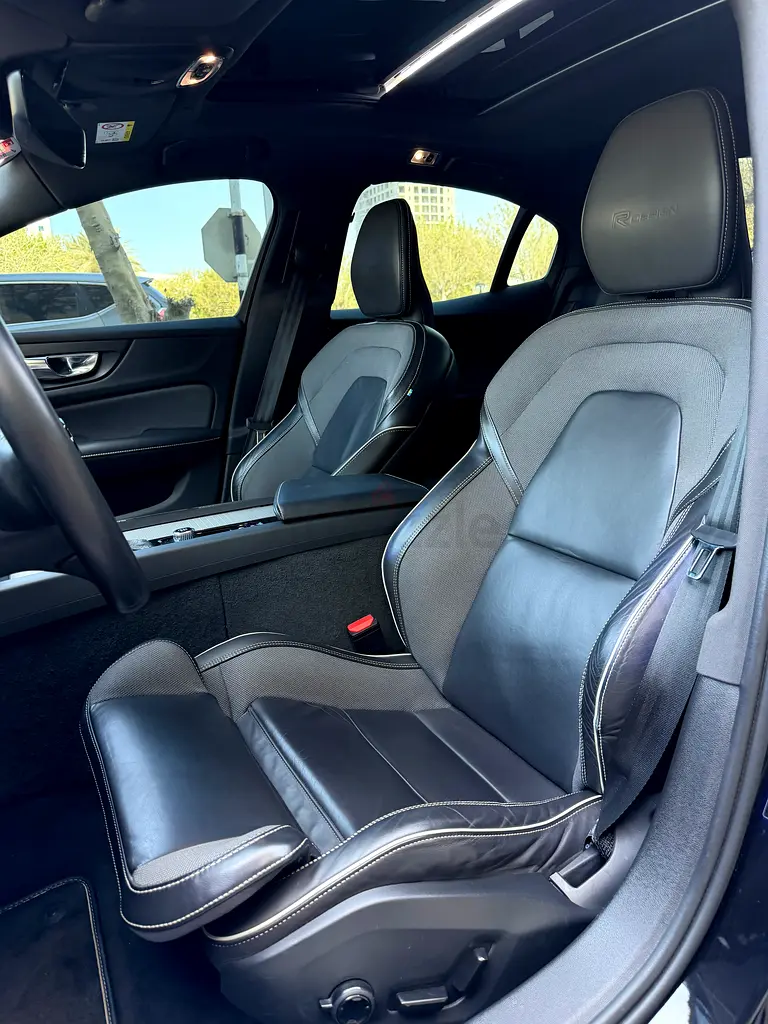 Volvo S60 2020 Gcc ( R design ) - Image 8