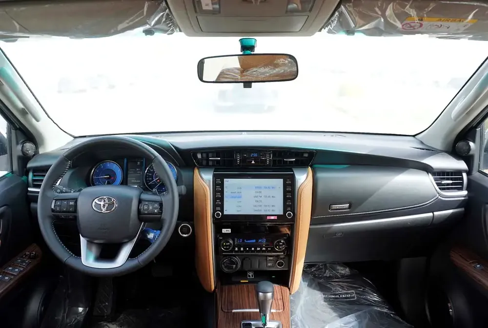 2025 MODEL TOYOTA-FORTUNER 2.7L 4X4 A/T - Image 15