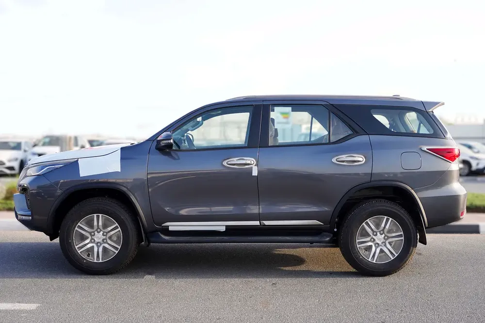 2025 MODEL TOYOTA-FORTUNER 2.7L 4X4 A/T - Image 4