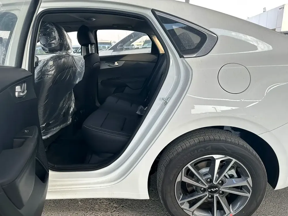 Kia K3 - Image 5