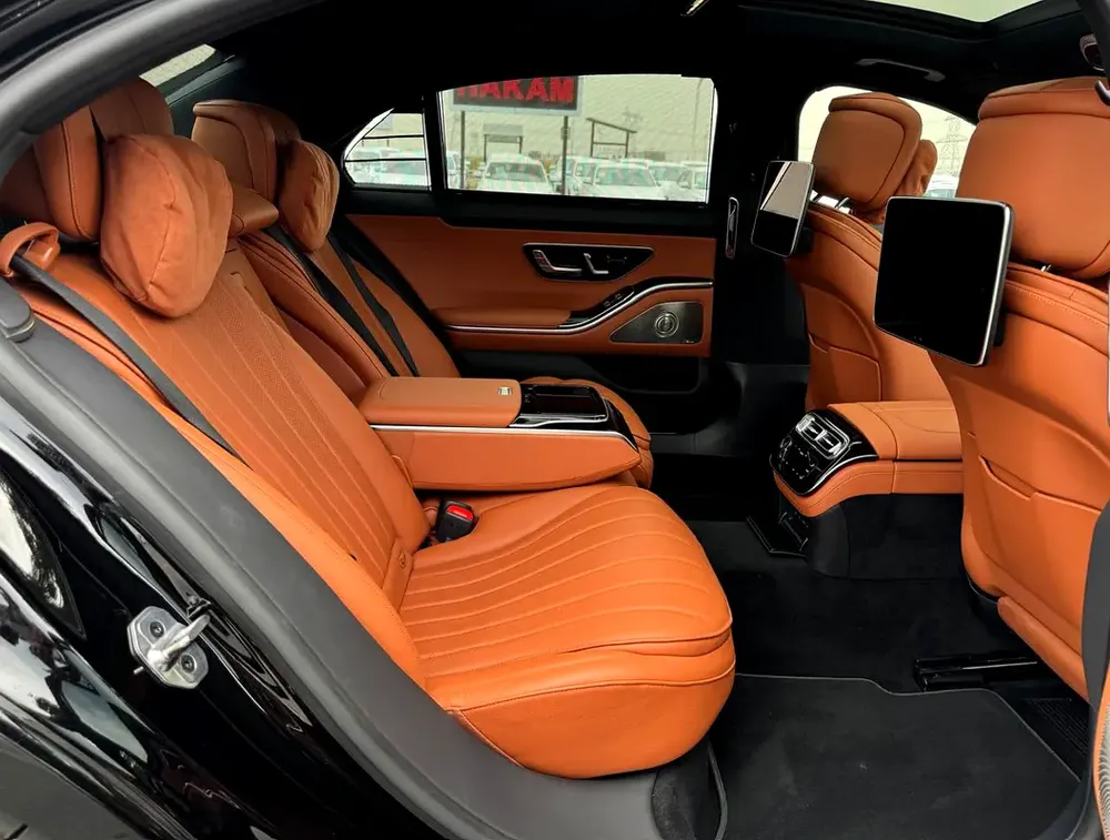BENZ S450 | 2026 | ONLY : 25576 KM | S500 BODY KIT | ZAFRANE INTERIOR | GCC SPECS | CLEAN TITLE - Image 17