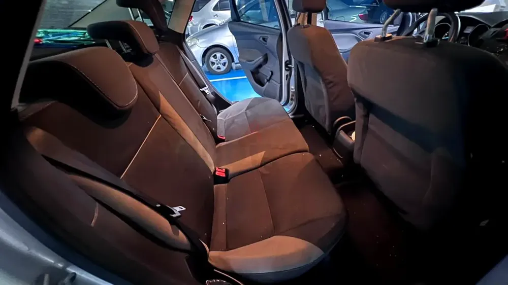 Ford Focus 2013 GCC Specs - Image 10