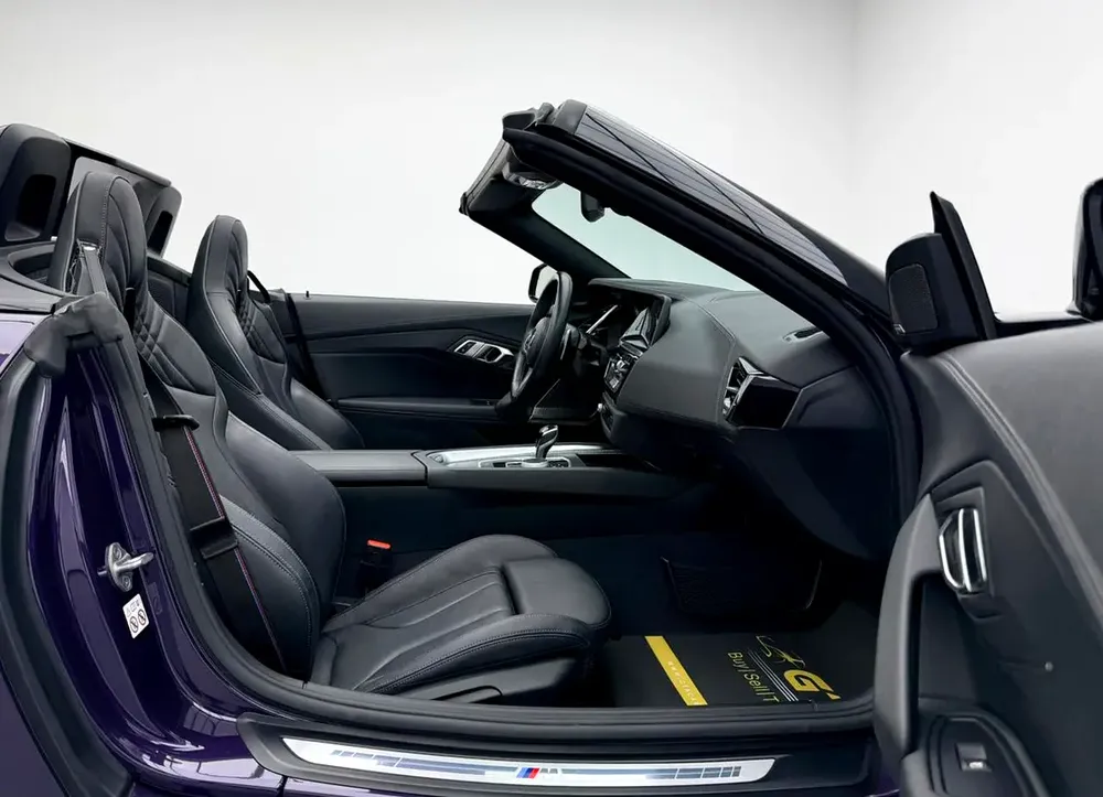 2023 BMW Z4 sDrive20i M-Sport, 2028 BMW Warranty + Service Pack, Full BMW Service Pack, Low Km, GCC - Image 11