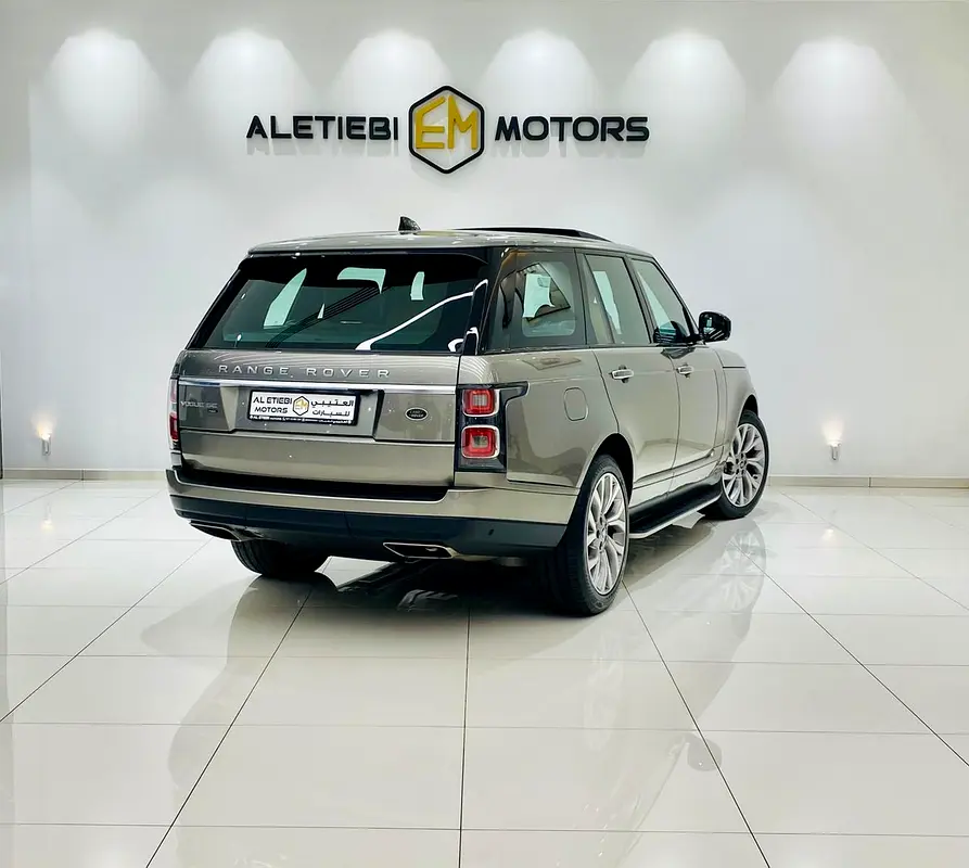 RANGE ROVER   VOUGE SE V8
MODEL : 2020
K M : 139, 000
GCC SPECS - Image 4