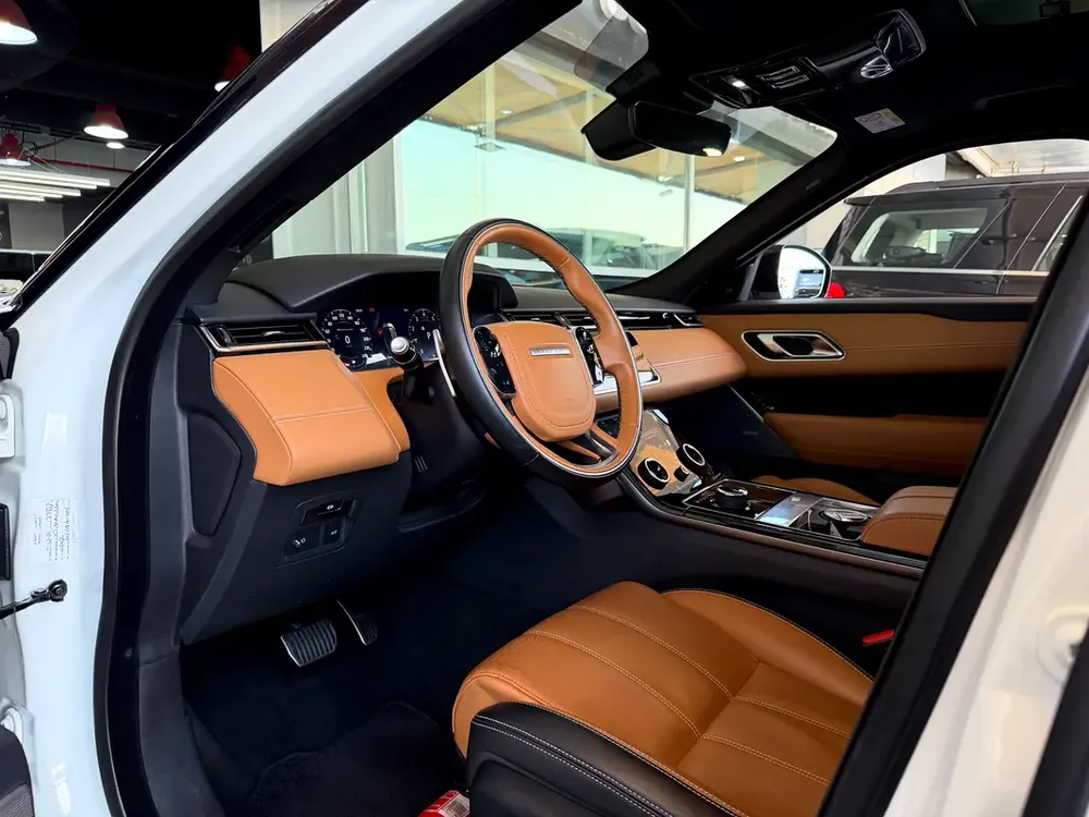 AED 1,680 P.M | 2019 Range Rover Velar P300 HSE R-Dynamic | Under Warranty | GCC | - Image 11