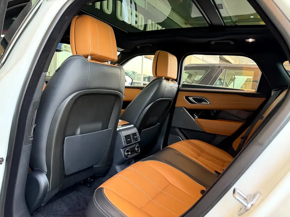 AED 1,680 P.M | 2019 Range Rover Velar P300 HSE R-Dynamic | Under Warranty | GCC | - Image 17
