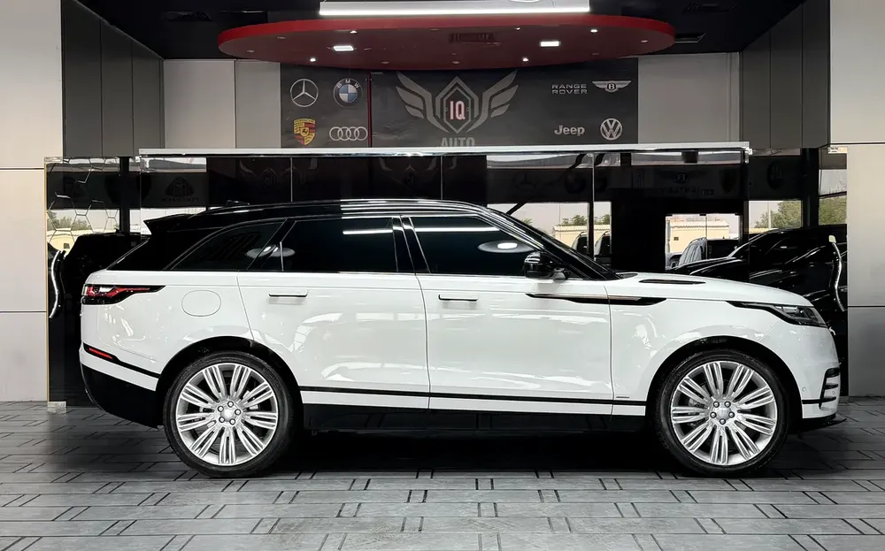 AED 1,680 P.M | 2019 Range Rover Velar P300 HSE R-Dynamic | Under Warranty | GCC | - Image 8