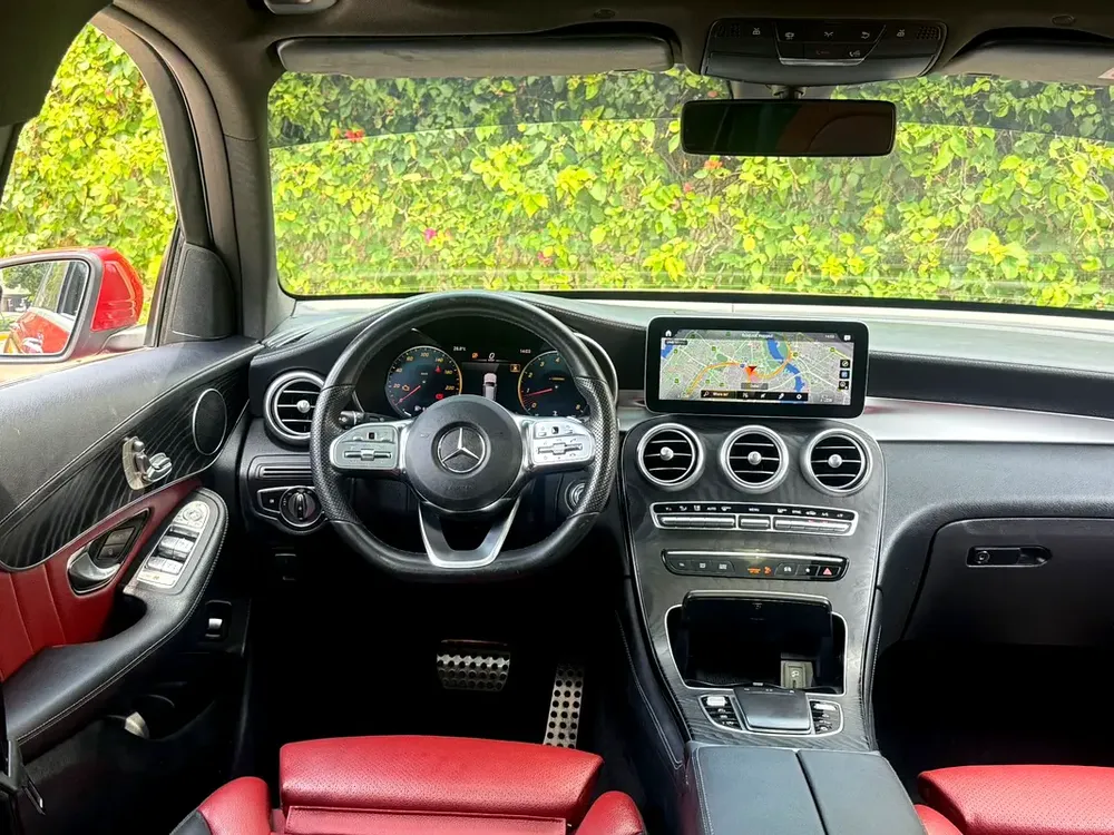 AED 1,412 EMI • GCC 2020 Mercedes GLC 200 4M AMG 2.0L V4 • Full Luxury - Image 9