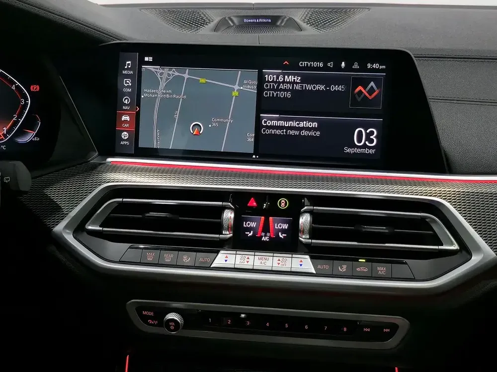 2022 GCC BMW X5 M-sport / warranty and service package with agency (AGMC) - Image 17