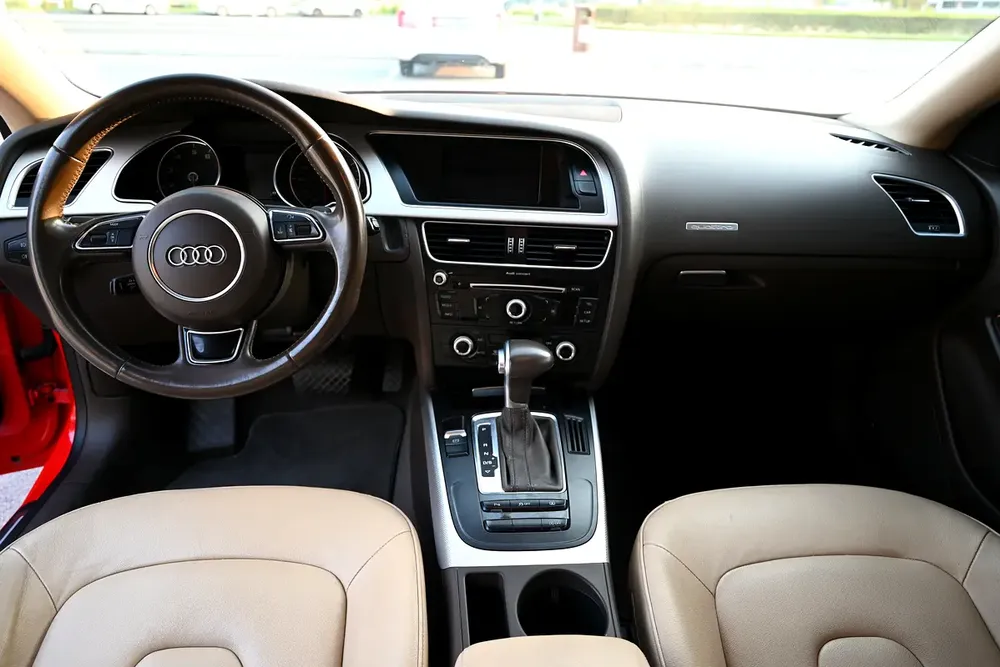RAMADAN OFFER - 0% DP - FSH - FIRST OWNER - AUDI A5 COUPE 4WD - GCC SPECS - Image 9
