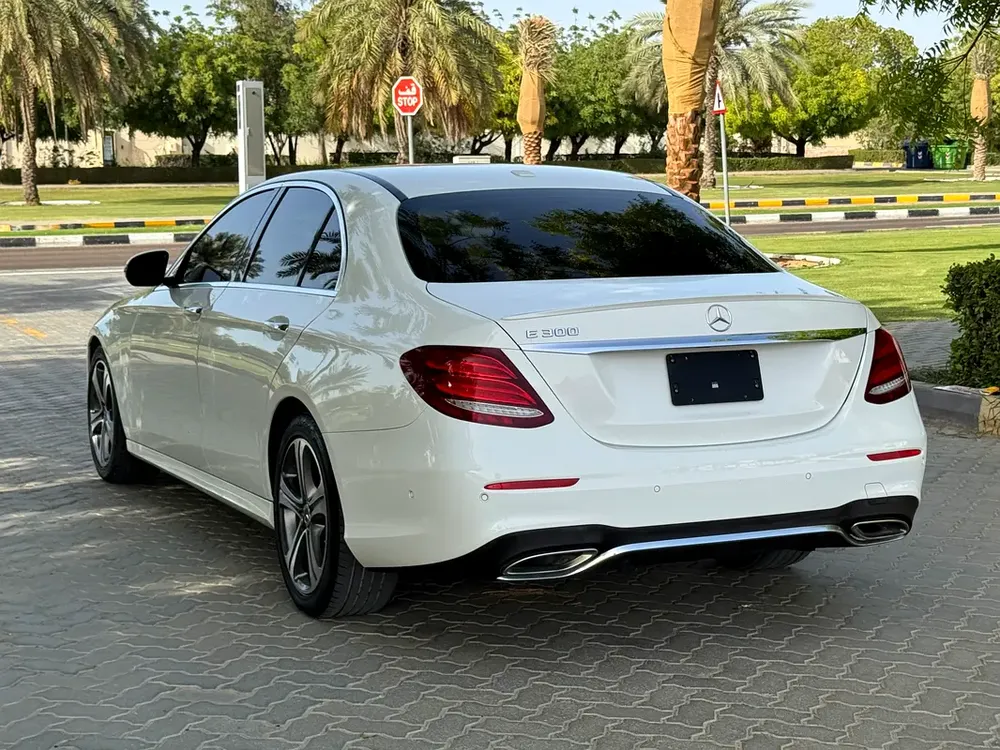 2018 Mercedes-Benz E-Class E 300 | American Specs | Premium Luxury Sedan - Image 10