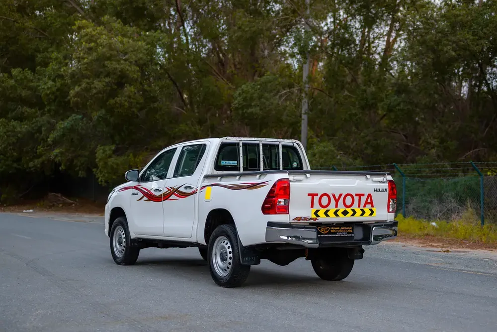 Hilux | Double Cabin 4x4 | Automatic | GCC Specs | Ref#T44166 - Image 4