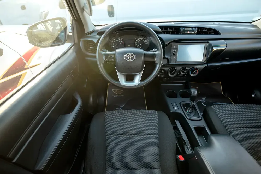 Hilux | Double Cabin 4x4 | Automatic | GCC Specs | Ref#T44166 - Image 8