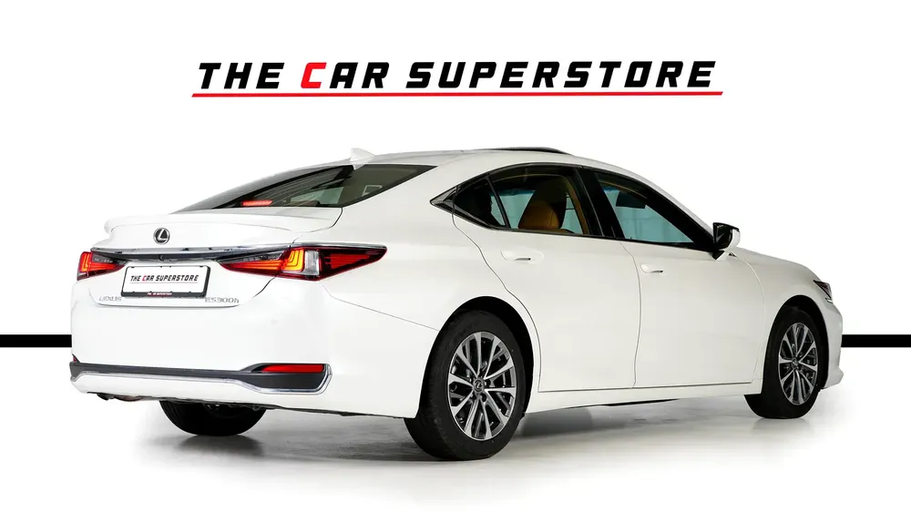 Lexus Es 300h-GCC- warranty valid till December 2028 - Image 8